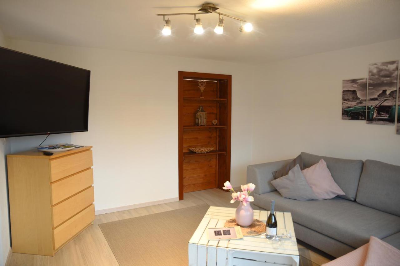 شقة 80 M2 Haushaelfte, 3 Zimmer, Parkplaetze, Bis 6 Pers وانغل المظهر الخارجي الصورة